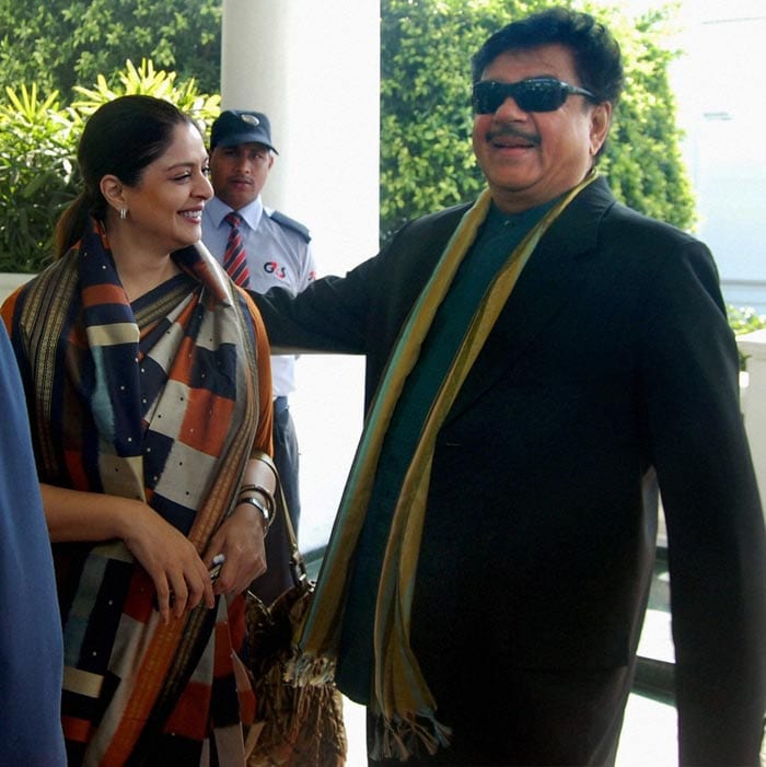 BJP leader and actor Shatrughan Sinha was spotted with Congress leader Nagma at a hotel in Lucknow.