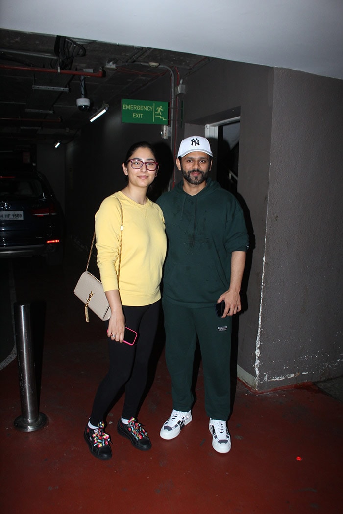 Rahul Vaidya and Disha Parmar were also pictured at the airport as the couple returned from their London holiday.