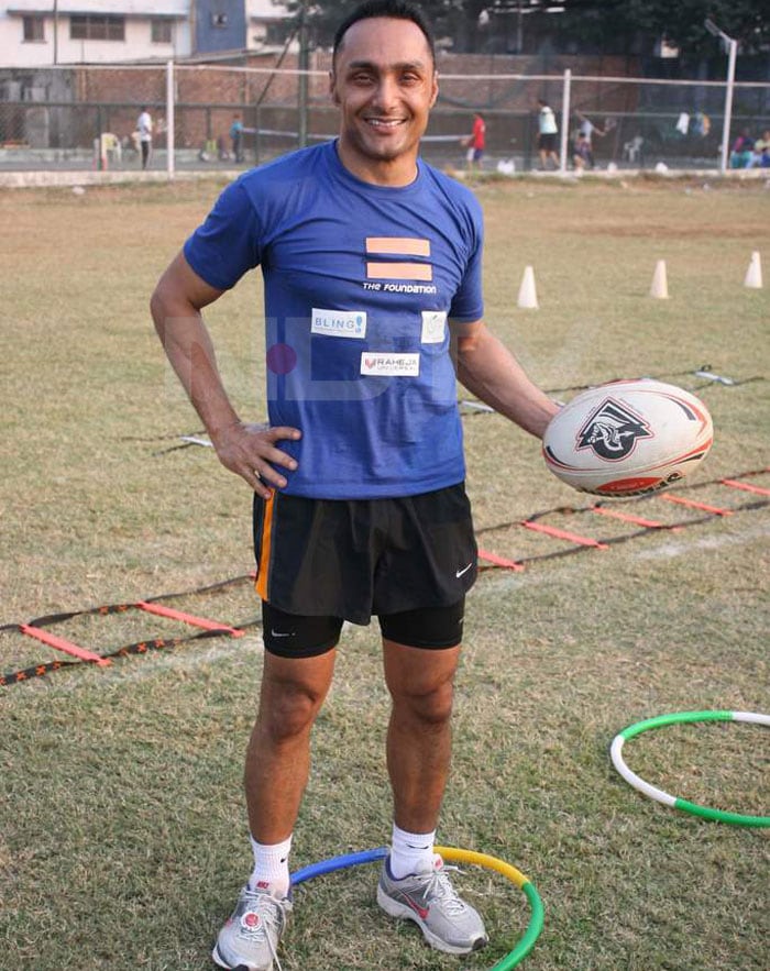 Actor Rahul Bose and his NGO The Foundation announced training programs to help participants get fit for Standard Chartered Mumbai Marathon to be held on January 16, 2011.