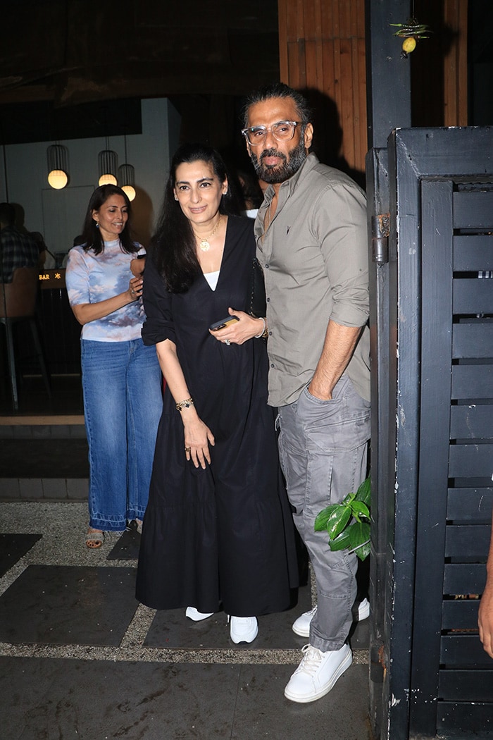 Spotted: Kajol, Sara Ali Khan, Shraddha Kapoor And Other Stars In The City