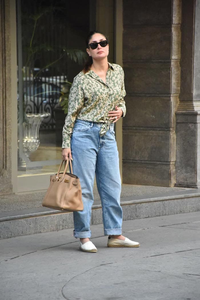 Spotted: Kareena Kapoor, Karisma Kapoor And Others In The City