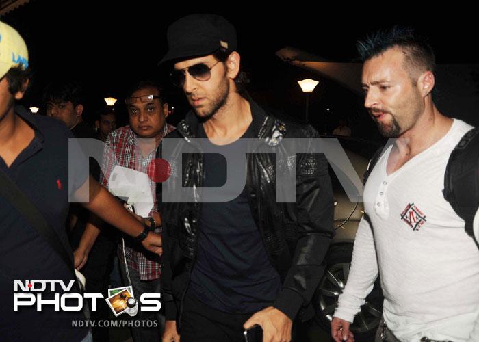 Hrithik Roshan who is busy shooting for the sequel of his 2006 movie, <i>Krrish</i> was spotted at the Mumbai airport leaving for the shoot.