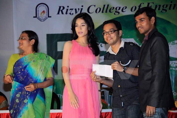 Spotted:Amrita Rao at College Fest