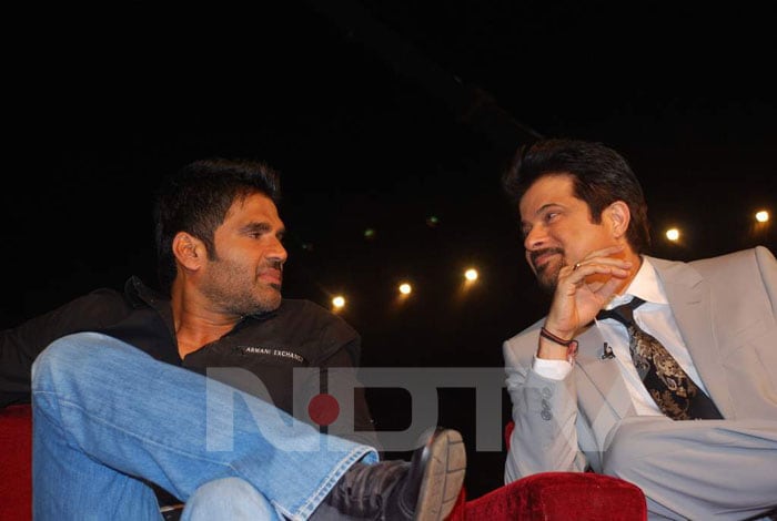 There A Chat: Anil changes sides to Suniel Shetty.