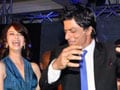 Photo : Spotted: SRK at the Zor Ka Jhatka bash