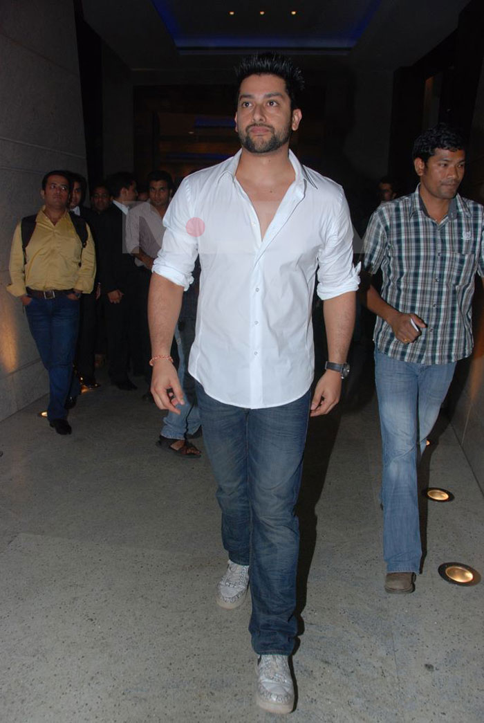 Aftab Shivdasani goes for gangsta-cool. Or perhaps he just forgot to shave.