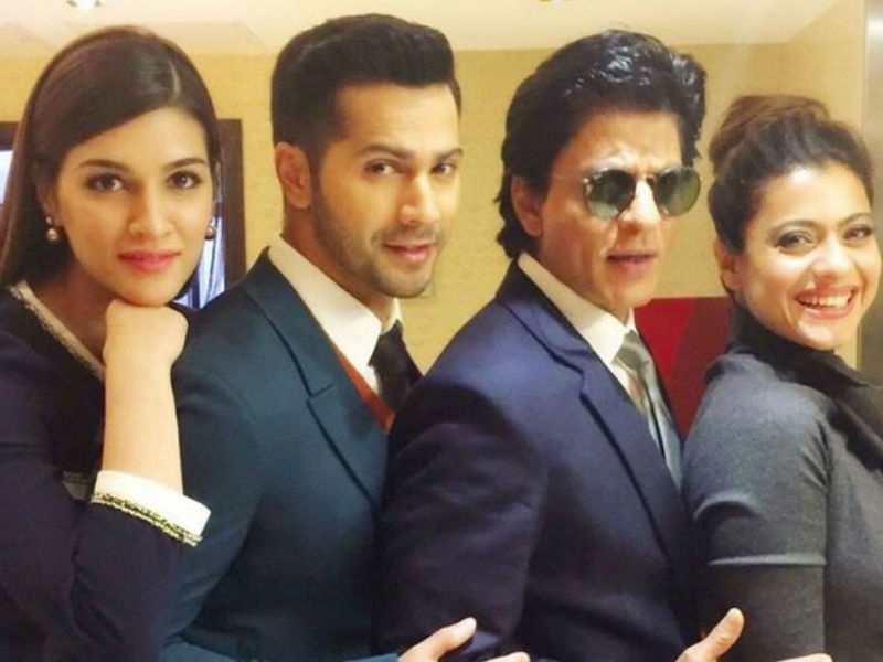 लंदन पहुंचे ‘दिलवाले', रैंप पर सनी लियोनी ने किया वॉक लंदन पहुंचे ‘दिलवाले', रैंप पर सनी लियोनी ने किया वॉक