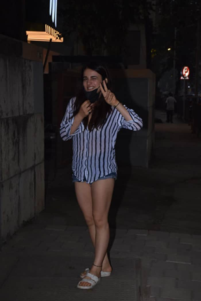 Sneak Peek Into Alia Bhatt, Ranveer Singh And Ananya Panday\'s Lives