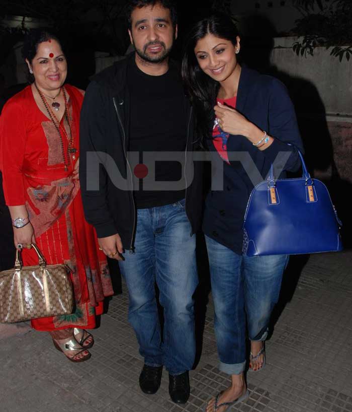 Spotted: Shilpa, Raj watching Tanu Weds Manu