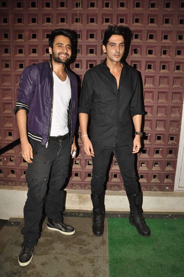 Zayed Khan and Jackky Bhagnani were at their casual best at an Arts in Motion event. We couldn't help but notice Zayed's <i>Shaft</i> look with the big clunky boots!