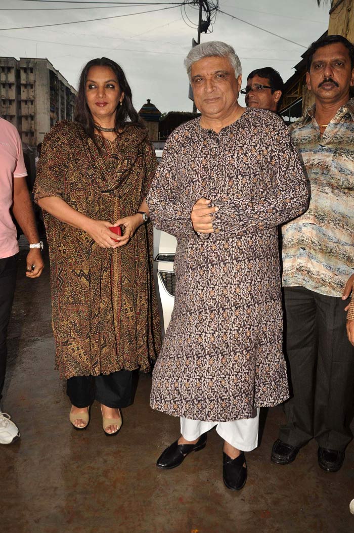 Javed Akhtar and Shabana Azmi were spotted at the Bablu Aziz prize distribution for children.