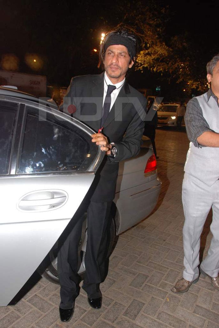 SRK brought with him his scruffy <i>Don 2</i> look.