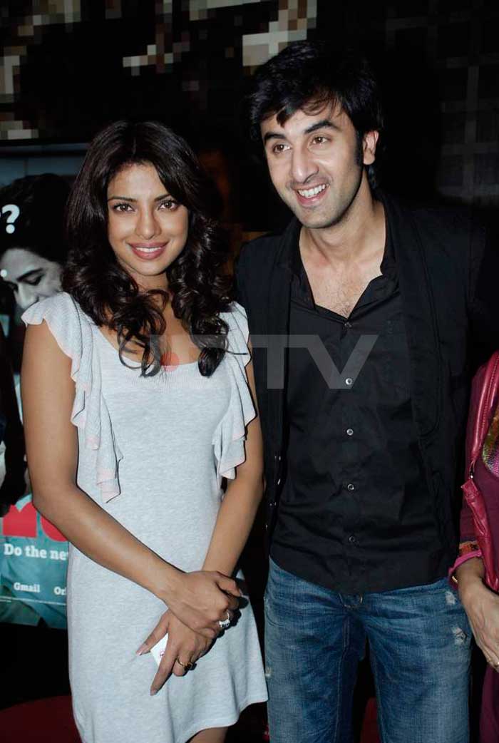 Ranbir Kapoor and Priyanka Chopra strike an impressive pose together.