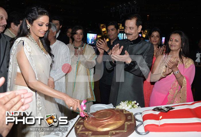 Bollywood celebrates Sridevi\'s Padma win