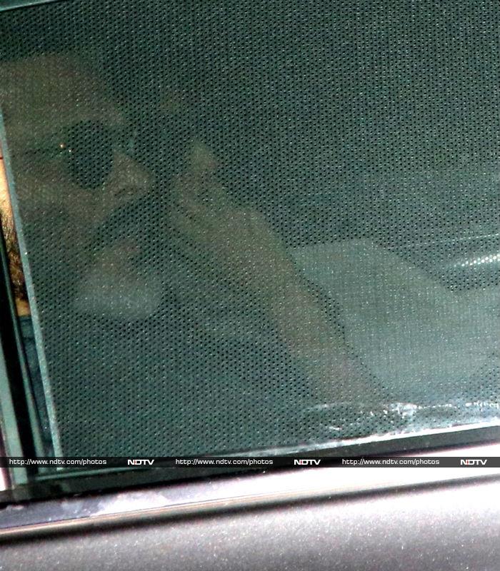 Anil Kapoor, who had been in Dubai with his family for nephew Mohit Marwah's wedding, returned to Mumbai after Sridevi's death.