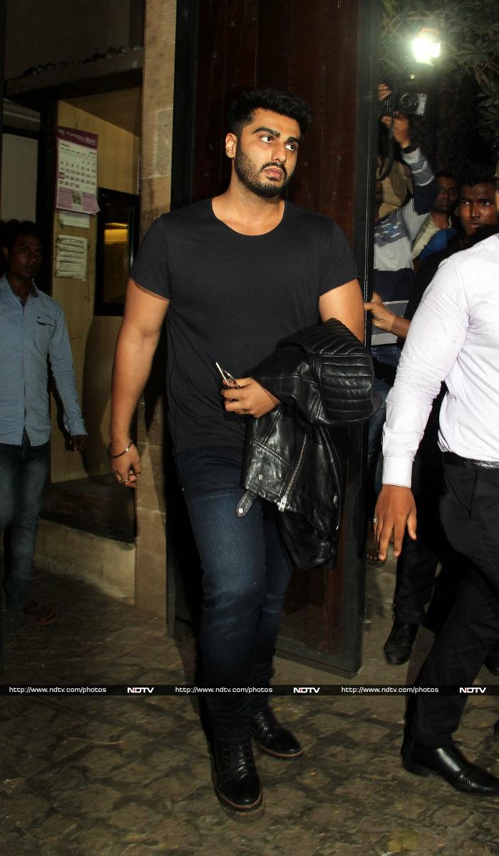 Arjun Kapoor made his way out from Anil Kapoor's residence.