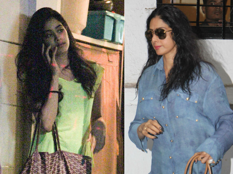 जब 'मॉम' श्रीदेवी के साथ डेट पर निकलीं जाह्नवी कपूर... जब 'मॉम' श्रीदेवी के साथ डेट पर निकलीं जाह्नवी कपूर...