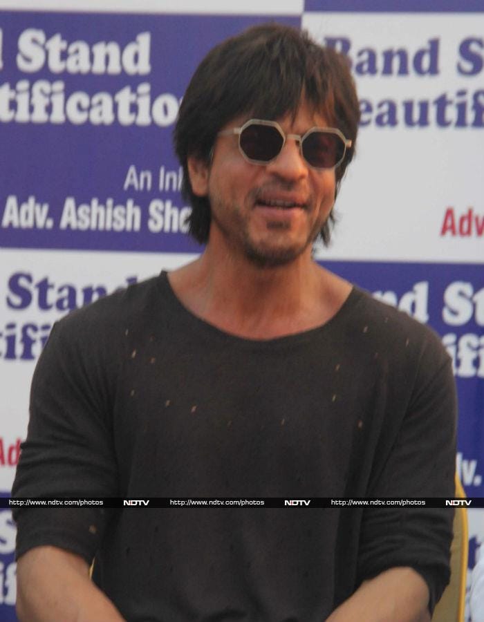 Shah Rukh Khan, Akshay Kumar\'s Day To Make A Difference