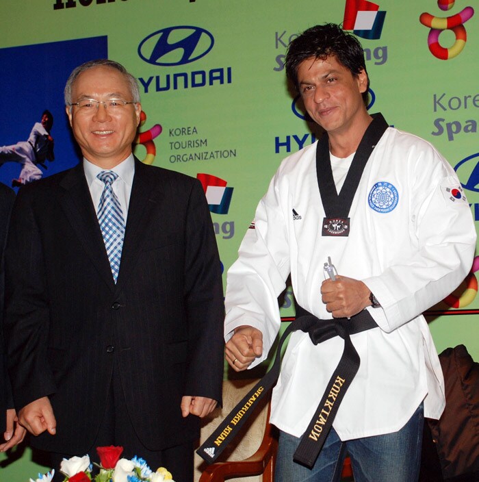 Meet \'Black Belt\' Shah Rukh!