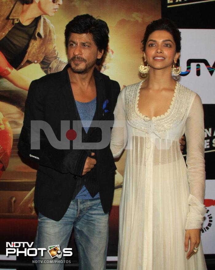 SRK, Deepika\'s rail gaadi arrives