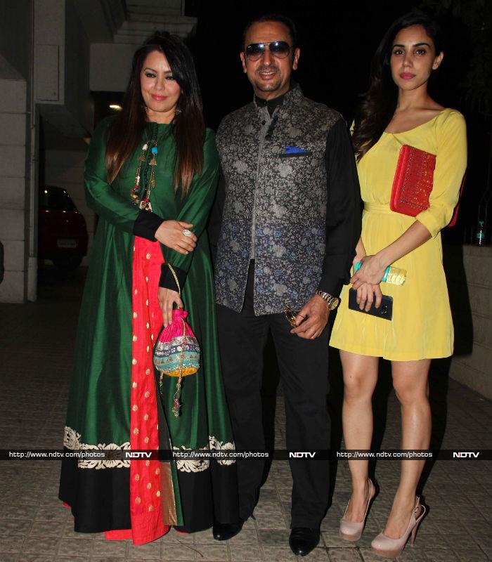 Shah Rukh Khan Had A Super Busy Pre-Diwali Celebration