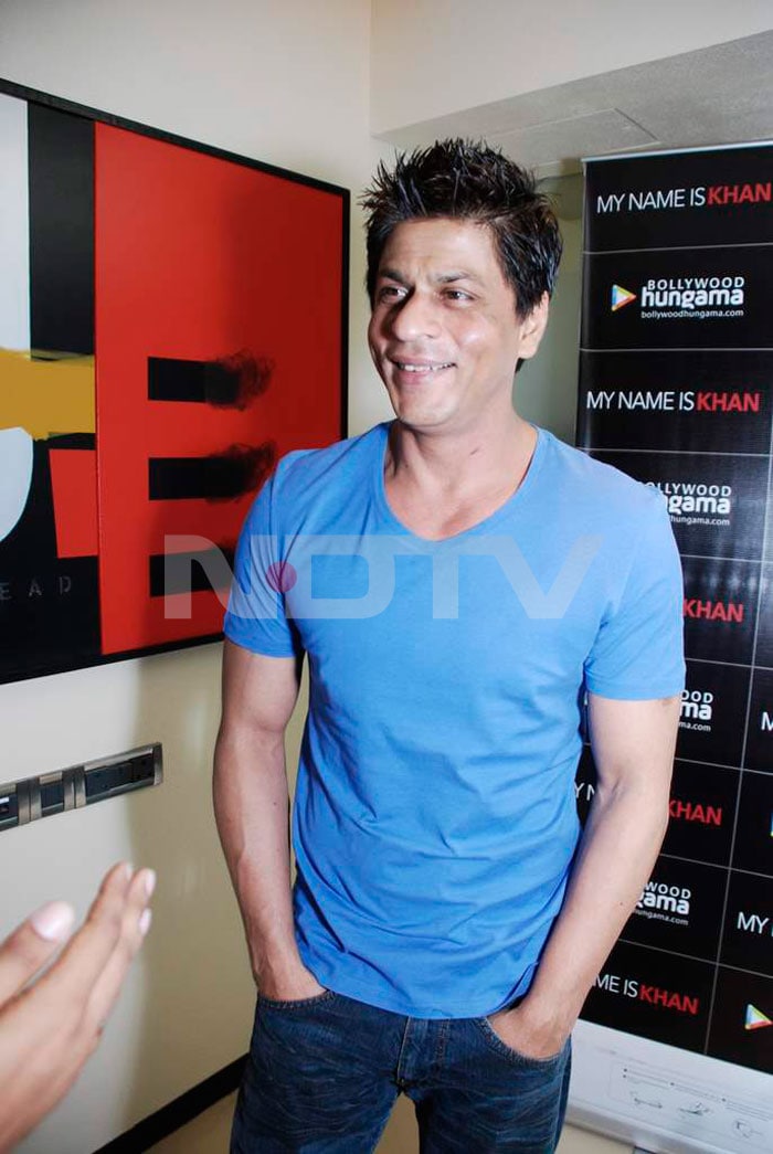 SRK meets his fans