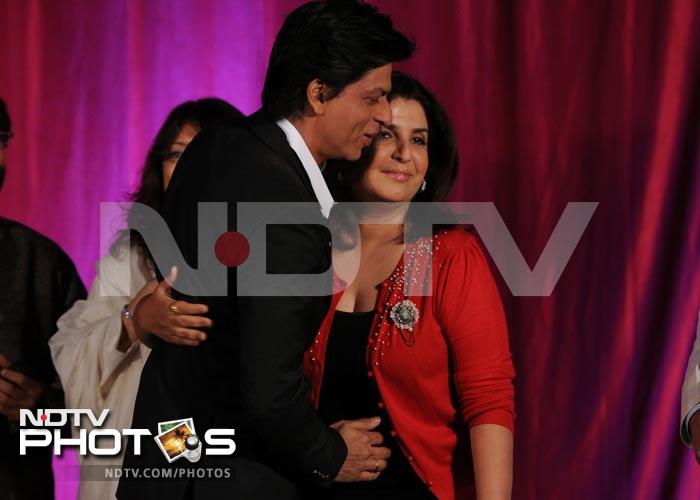 The great thaw: SRK and Farah hug, dance