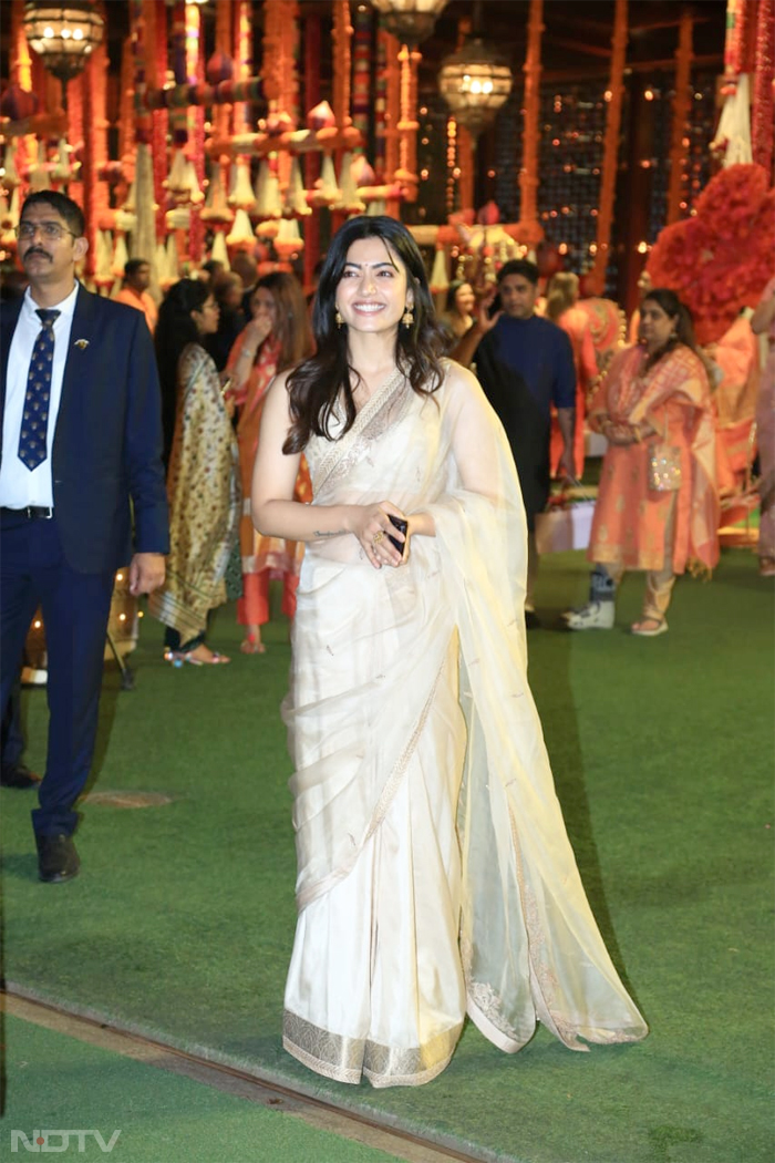 <i>Pushpa</i> star Rashmika Mandanna and her million-dollar smile. (Image courtesy: Varinder Chawla)