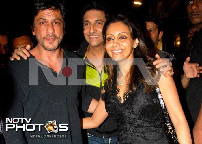 SRK, Gauri cheer dancing daughter Suhana