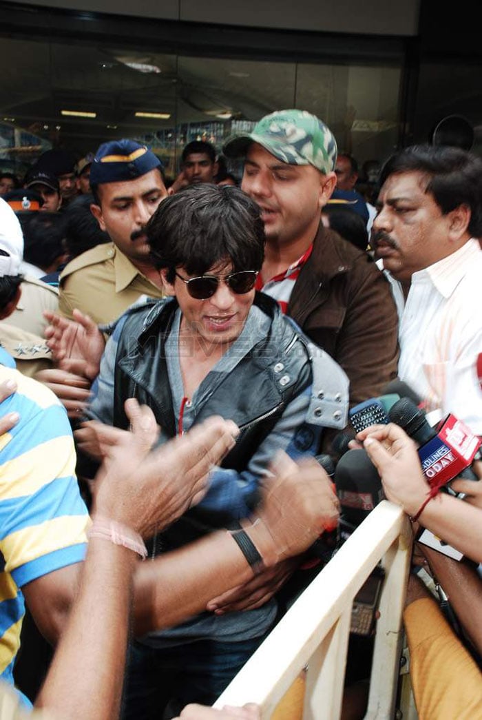 SRK back home amid tight security