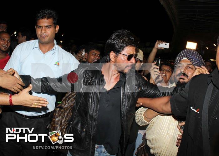 Super busy SRK is off to Dubai