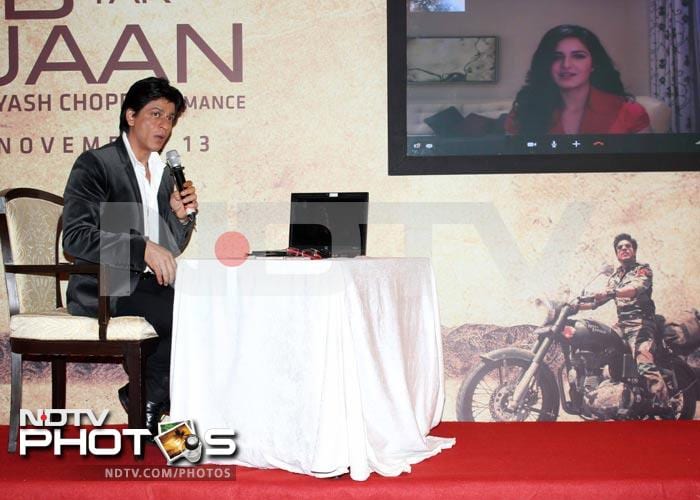 SRK chats up Katrina