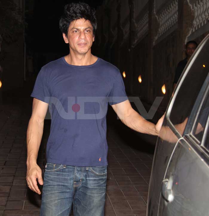 Here comes the host Shah Rukh Khan.