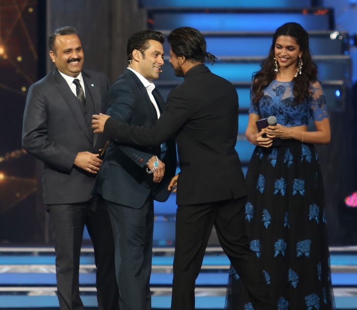 The hug: How the SRK-Salman clinch happened