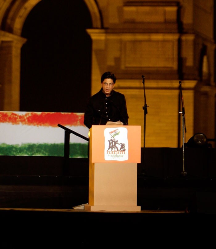 SRK displays his patriotic side