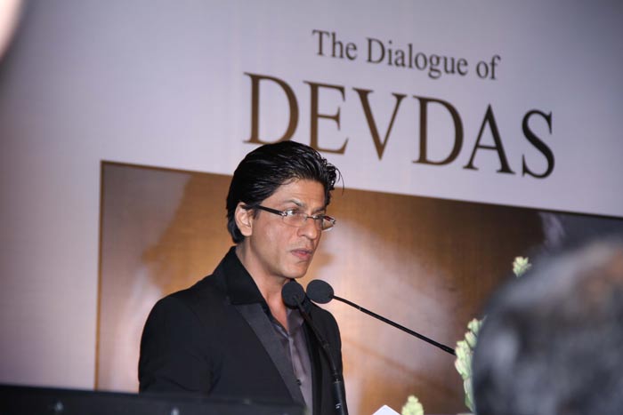 Bollywood superstar Shah Rukh Khan unveiled a book on dialogues from Devdas, 
<i>The Dialogue of Devdas,<i> originally played by veteran actor Dilip Kumar.