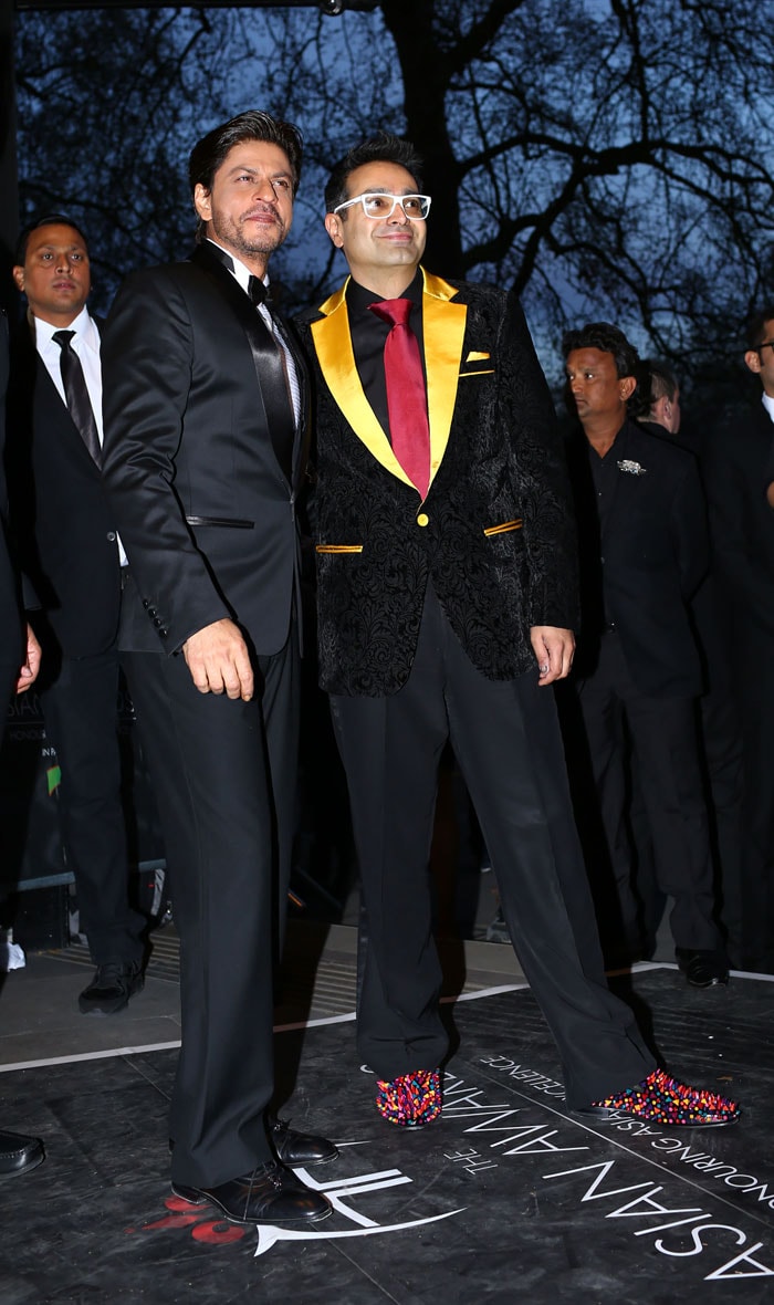 Shah Rukh Khan\'s Kodak Moment With Zayn Malik