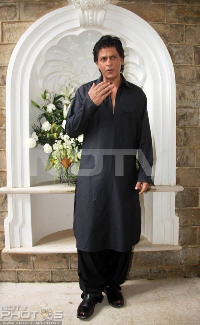 Shahrukh I Love You. Michaela. | Shahrukh khan, Shah rukh khan movies,  Wedding kurta for men