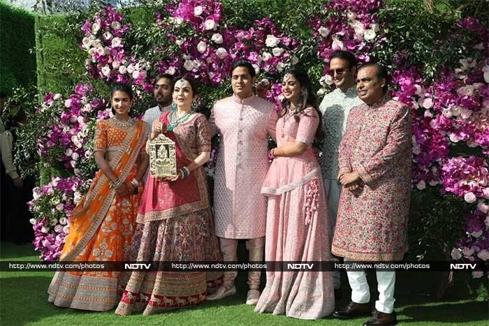 Rajinikanth, The Bachchans, SRK, Aamir And Others At The Ambani-Mehta Wedding