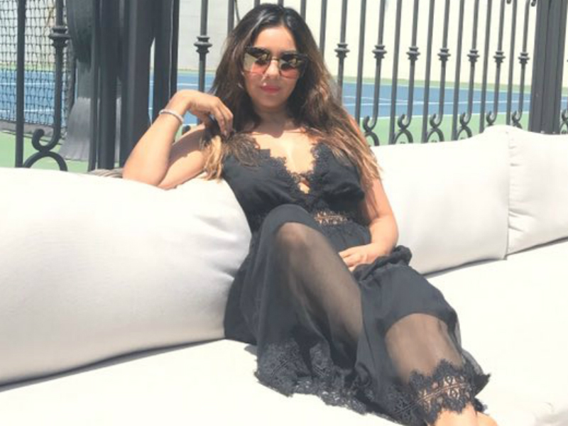 शाहरुख 'खान-दान' के साथ निकले छुट्टियां मनाने..