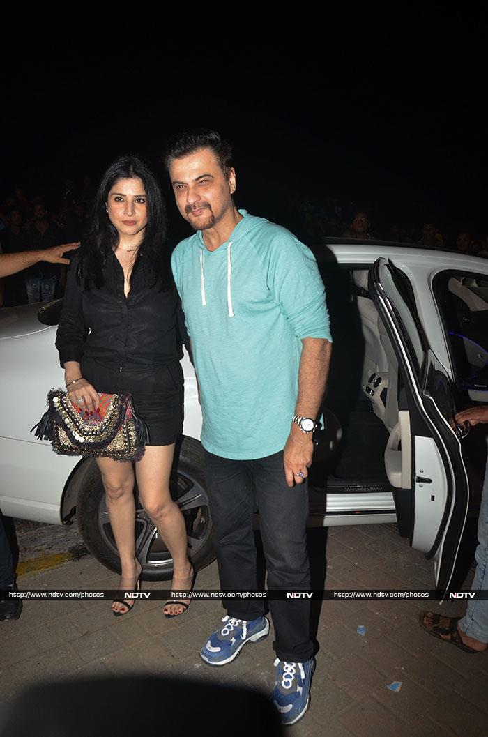 Sanjay Kapoor and wife Maheep made a couple entry to the venue.