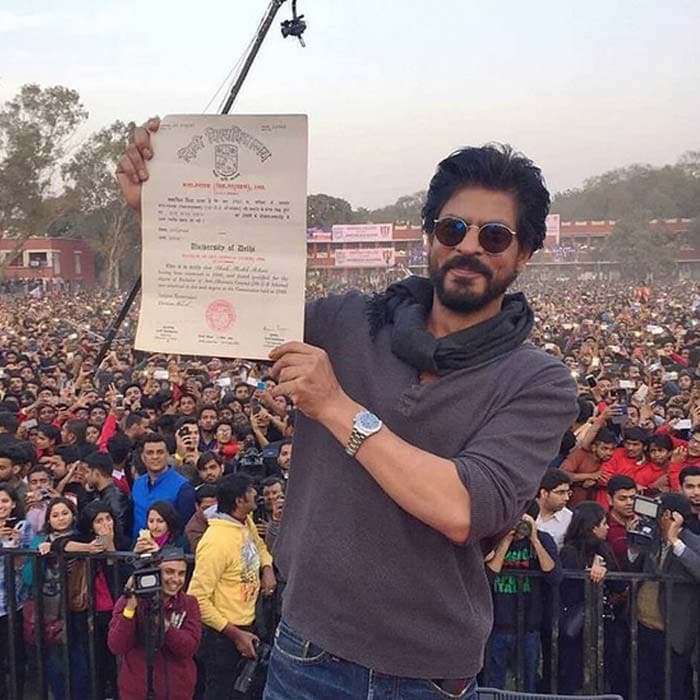 SRK Officially Graduates.  Fan Fever Grips Hansraj College