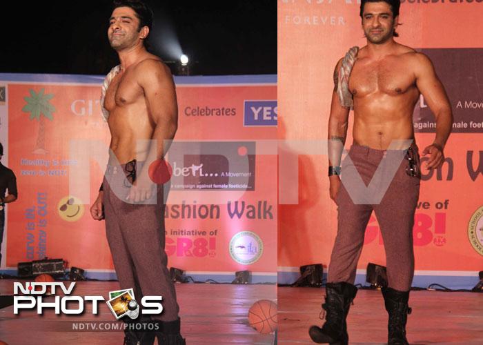 Ejaz Khan showed off his well-maintained body on the ramp.