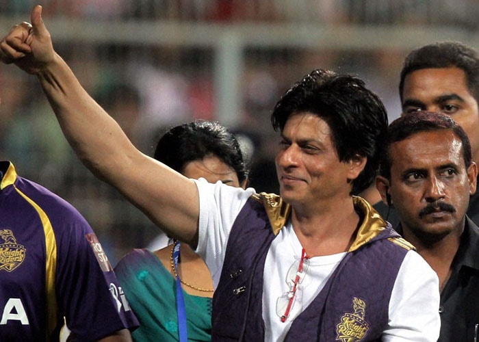 Shah Rukh Khan was welcomed with a loud cheer at Kolkata's Eden Gardens last night as he walked in to watch his IPL team Kolkata Knight Riders  take on Delhi Daredevils.