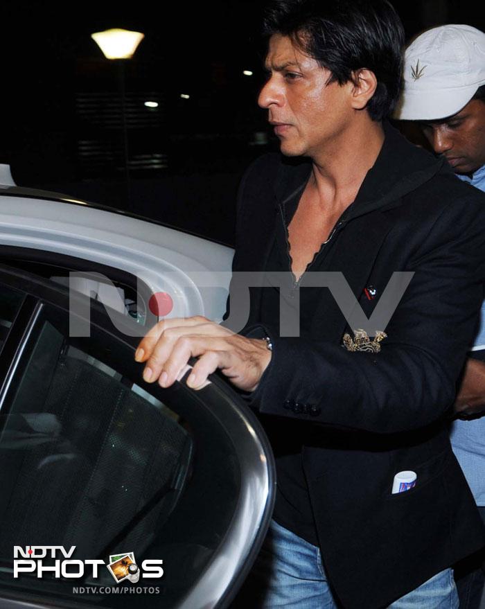 SRK off to London for new movie shoot