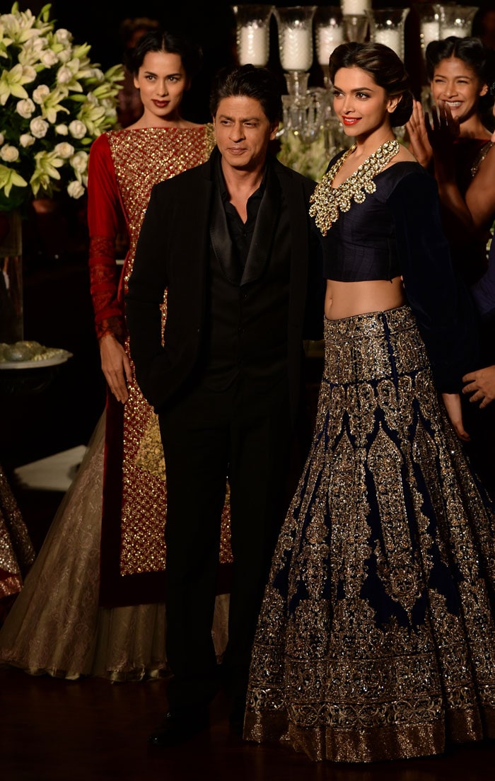 Couture Express: Shah Rukh, Deepika