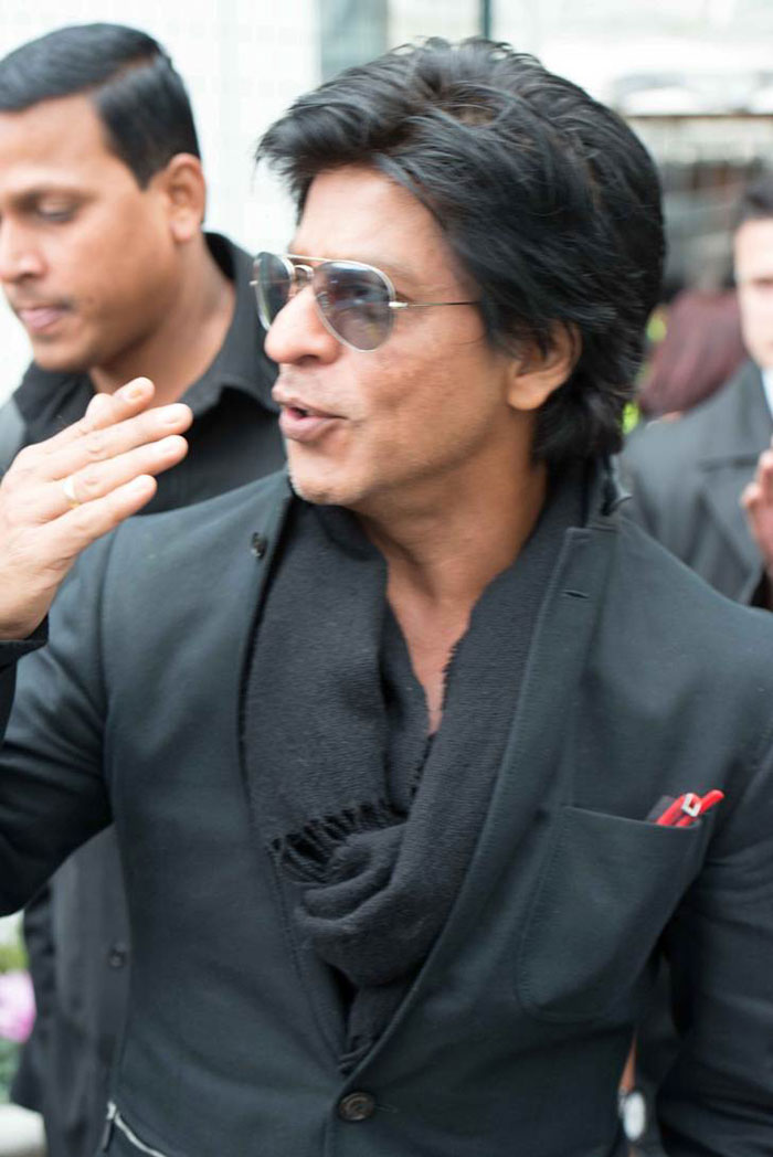 SRK, Priyanka heat up Vancouver