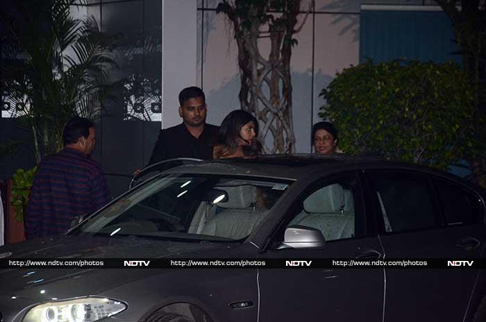 Priyanka's mother Madhu Chopra also accompanied her.