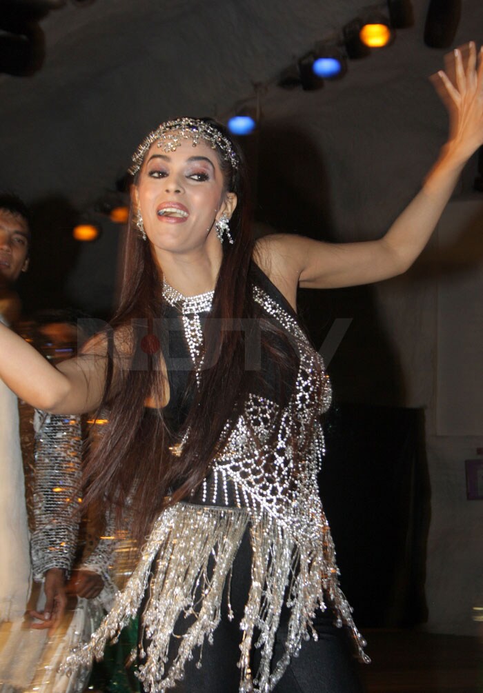 Mallika Sherawat shows off her moves in Dubai