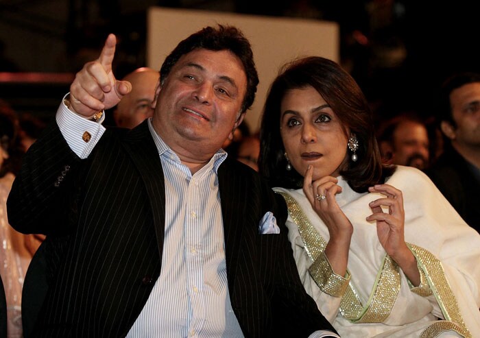 Rishi Kapoor along with his wife Neetu Singh at the Stardust Awards. (Photo: AFP)